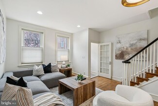 1238 S 6th St, Philadelphia, PA 19147