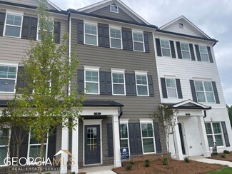 4 Iron Dr Unit 90, Newnan, GA 30265