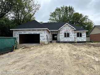 37116 Moravian Dr, Clinton Township, MI 48036