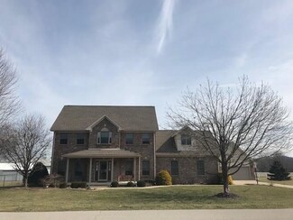 960 Buena Vista Dr, Brownstown, IN 47220