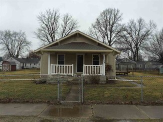 2224 W 11th St, Muncie, IN 47302