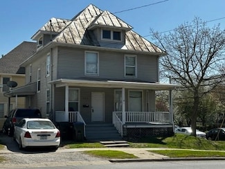 903 E Burlington St, Iowa City, IA 52240