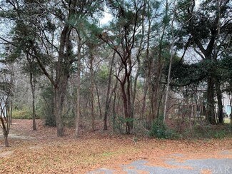4725 W Eckner St, Kitty Hawk, NC 27949