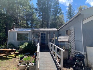 7242 Rockydale Rd, Cave Junction, OR 97523