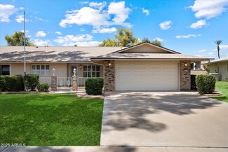 15438 N Lakeforest Dr Unit 26, Sun City, AZ 85351