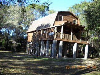 3991 SE 193rd Place, Yankeetown, FL 34498
