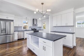 158 Hilton St, Tiverton, RI 02878