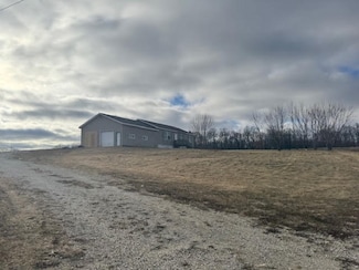 1471 123rd Ave, Castalia, IA 52133
