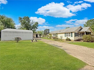 1711 W Cline St, Clarksville, AR 72830