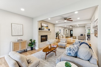 10419 Royalwood Dr, Dallas, TX 75238