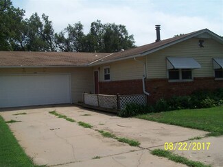 2107 Oak St, Harper, KS 67058