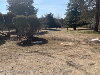 130 Pinebrook Rd, Manalapan, NJ 07726