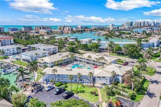 386 Harbour Dr Unit 386, Naples, FL 34103