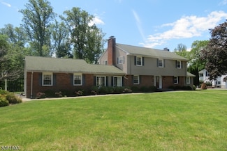 17 Glenwood Ave, Randolph, NJ 07869