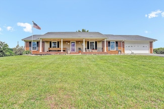 230 Pinehaven Rd, Fincastle, VA 24090