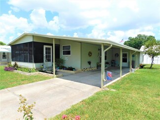 5450 Antigua Dr, Zephyrhills, FL 33541