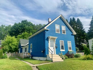 3 Water St, Fairfield, ME 04937