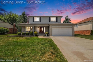 3857 Highland Dr, Troy, MI 48083