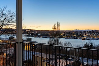 2921 Franklin Ave E Unit B, Seattle, WA 98102