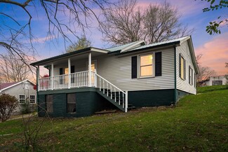7928 Maple St, Lyles, TN 37098