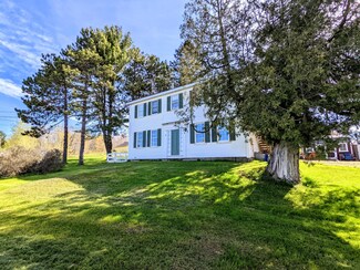 16 S Union Rd, Union, ME 04862