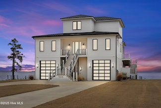 546 S Brightleaf Dr, Minnesott Beach, NC 28510