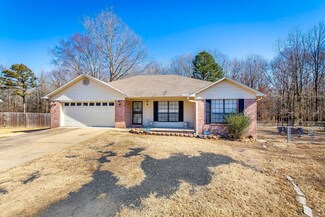206 Otter Place, Jacksonville, AR 72076