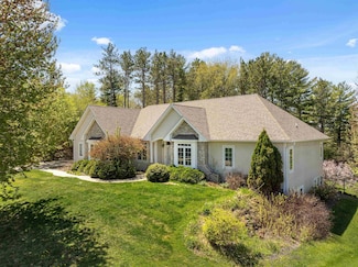 W6250 Apple Ln, Fort Atkinson, WI 53538