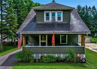 1798 Davis Rd, West Falls, NY 14170