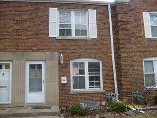 2968 Desplaines Ave, Riverside, IL 60546