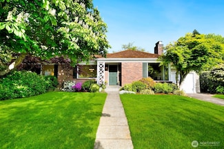 1910 34th Ave W, Seattle, WA 98199