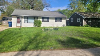 107 Georgine St, Crystal Lake, IL 60014