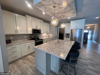 1607 3rd St SE, New Prague, MN 56071