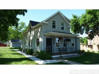 301 Park St W, Cannon Falls, MN 55009