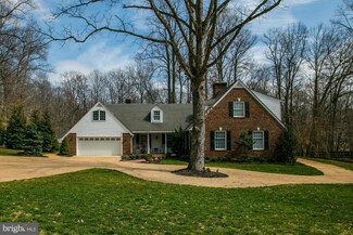 7001 Redlac Dr, Clifton, VA 20124