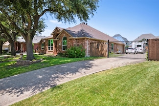 8301 Martha Ln, Rowlett, TX 75088