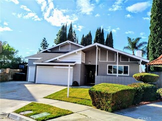 10011 Whispering Pine Cir, Westminster, CA 92683