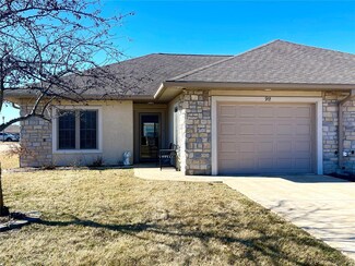 911 Aspen Ave, Warrenton, MO 63383