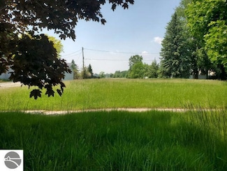 205 Court St N Unit 321, Standish, MI 48658