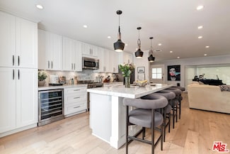 7404 Kentwood Ave, Los Angeles, CA 90045