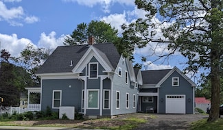 138 Limerock St Unit B, Rockland, ME 04841