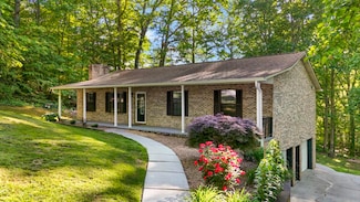 1465 Wind Crest Dr, Morristown, TN 37814