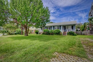 18 Myrtle Ct, Wrightsville Beach, NC 28480