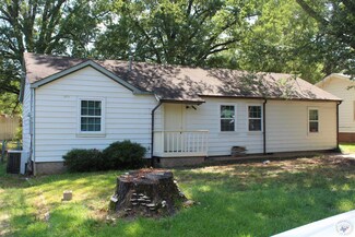 1515 Pecan St, Hope, AR 71801