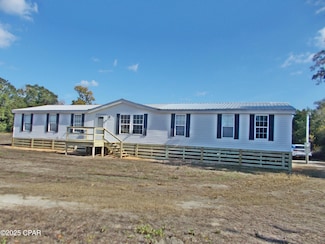 6905 Bateau Pond Rd, Grand Ridge, FL 32442