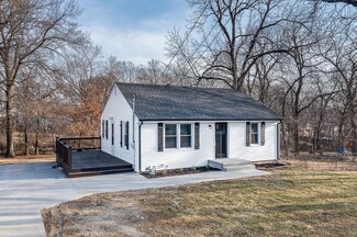 9900 W 60th St, Shawnee, KS 66203