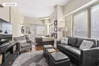 350 W 50th St Unit 6K, New York, NY 10019
