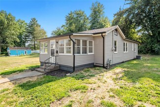 217 N 7th St, Belleville, IL 62220