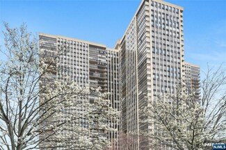 200 Winston Dr Unit 1001, Cliffside Park, NJ 07010