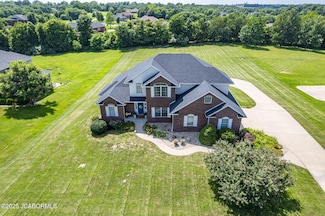 303 Summerhill Dr, Jefferson City, MO 65109